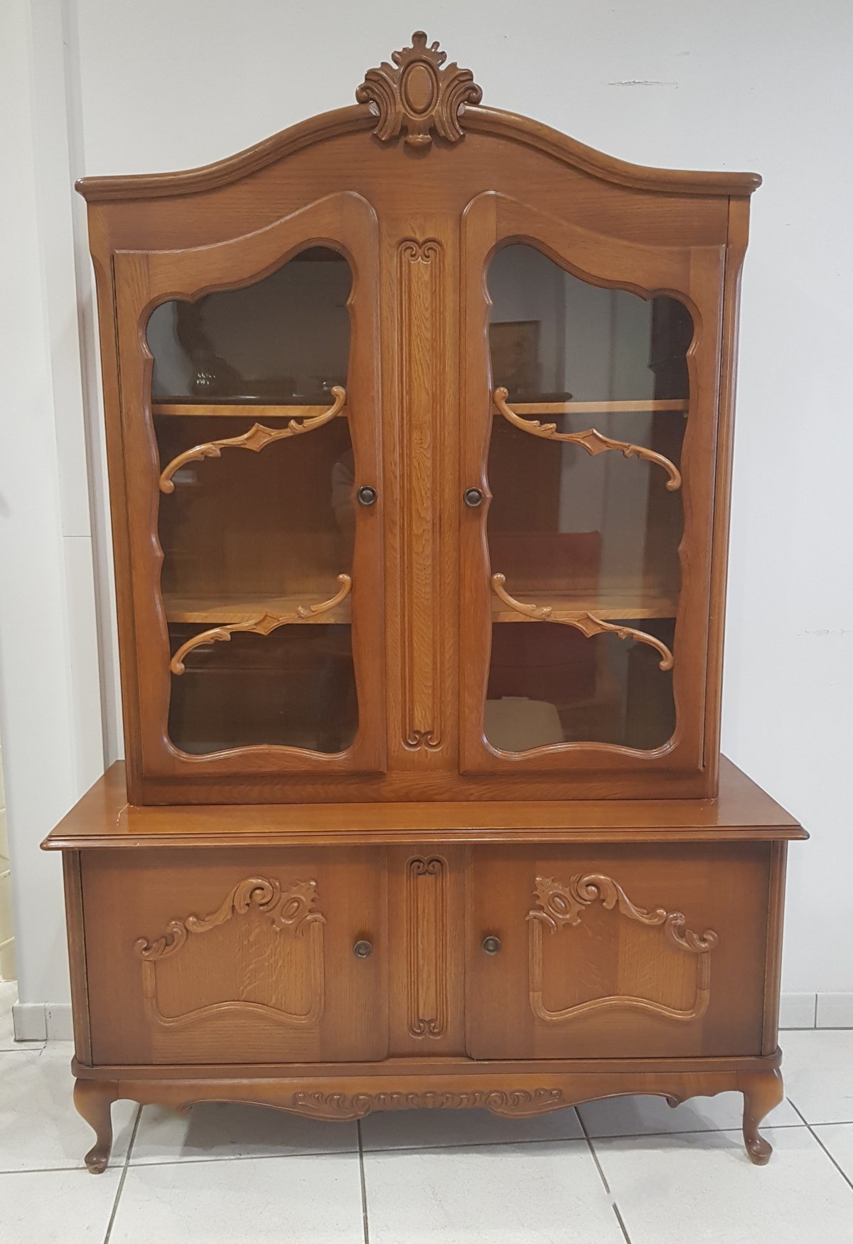 Armoire vitrine